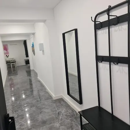 Apartamento En Ciudad *